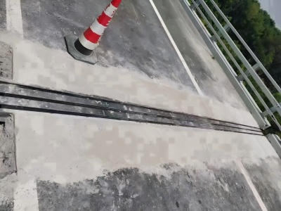 富蕴伸缩缝更换后浇筑材料快速结构修补料速砼的产品特点及施工流程​